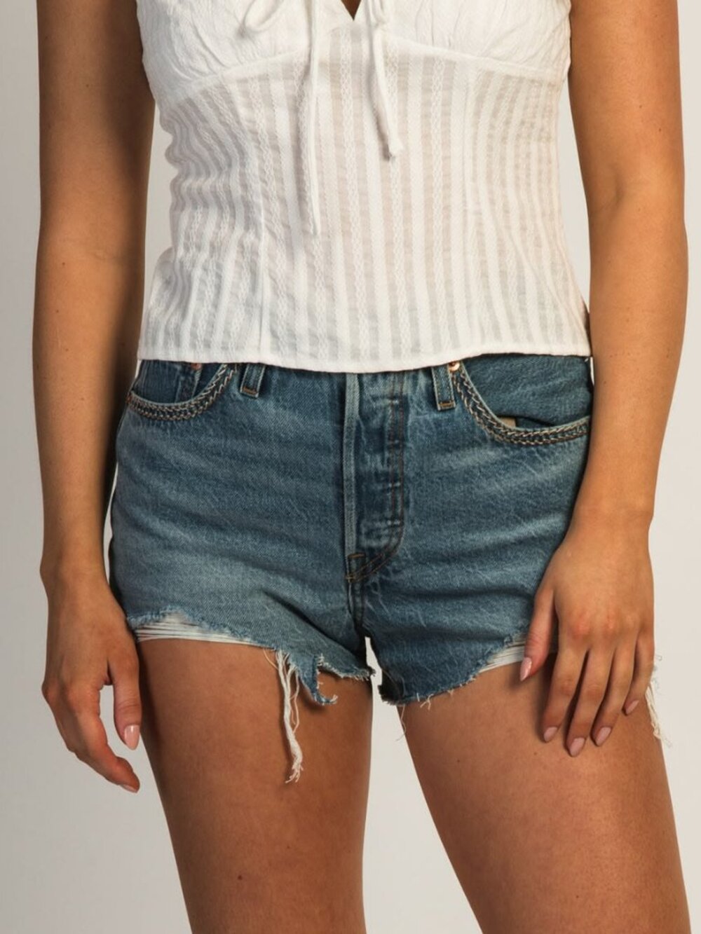 Levi's Women's 501 Original High-Rise Jean Shorts in Blue Size 29